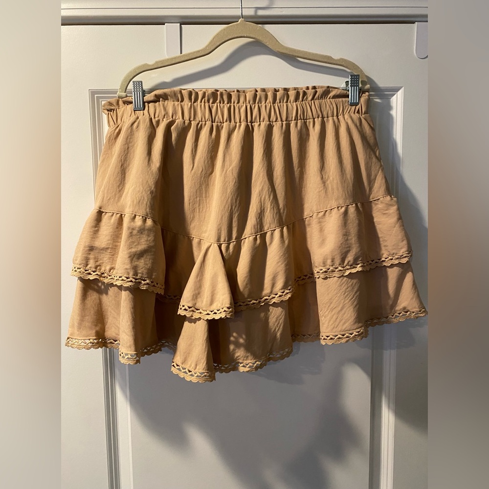 Lace skirt